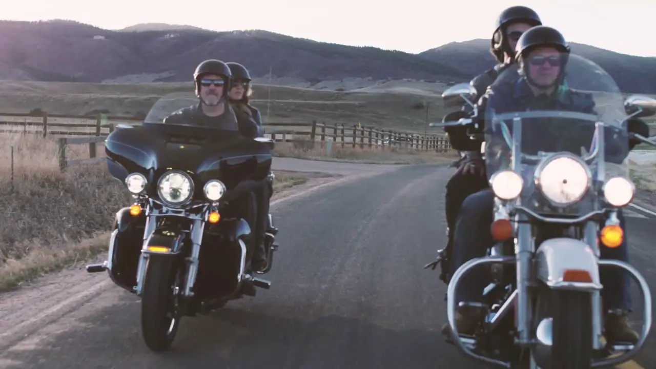cruising with the homies in Sena Cavalry half helmets
