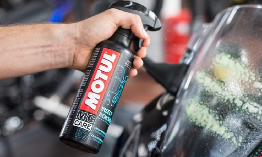 Motul E7 Insect Remover