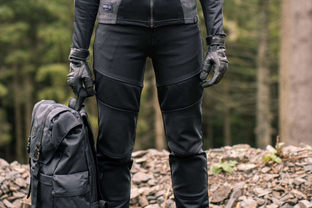 Close up of the Women’s Urbane Pro® Trouser – Regular Leg