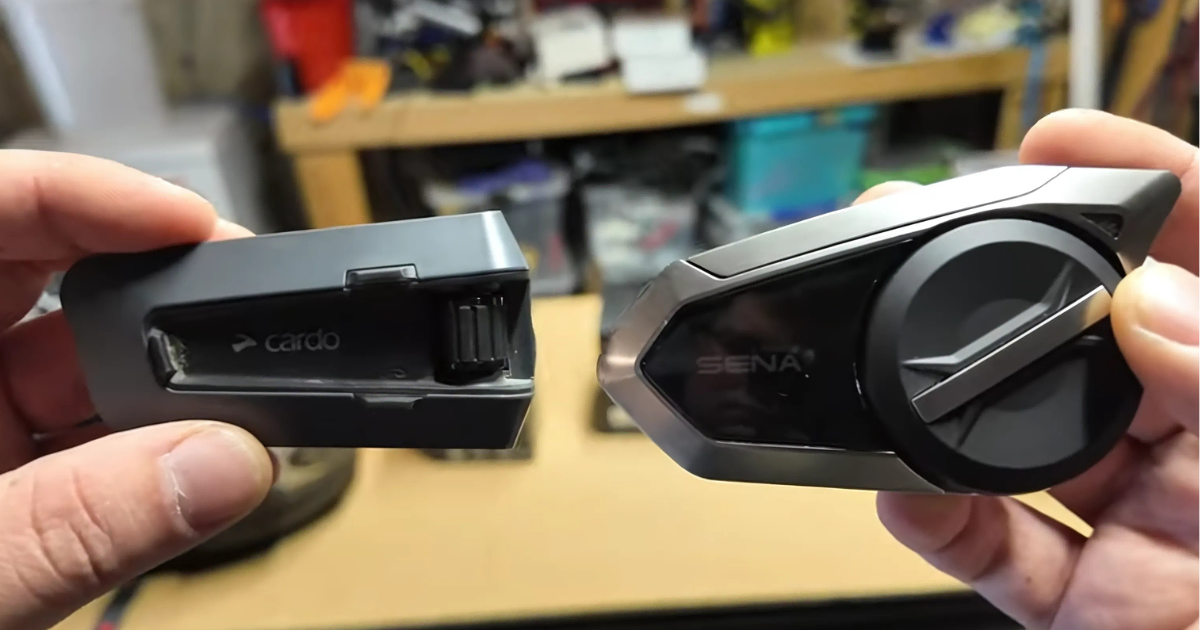 Sena 50S vs Cardo Packtalk Edge Communicator Comparison