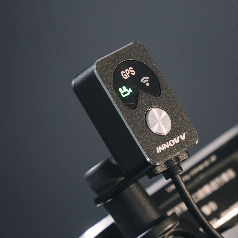 INNOVV K5 dash cam controller with GPS, video, and WiFi indicators