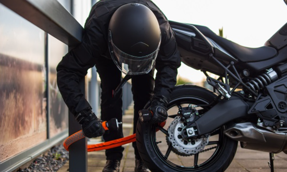 _lightweight chain or U-lock for backup