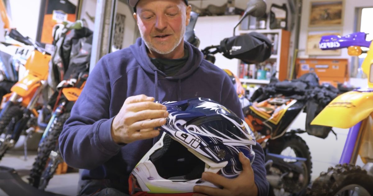 Long-Term Bell Moto-10 Helmet Review & Preventing Visor Breakage