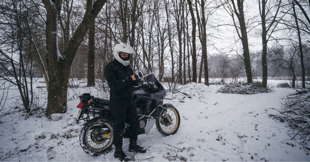Best Winter Motorcycle Gloves for Warm, Safe Riding