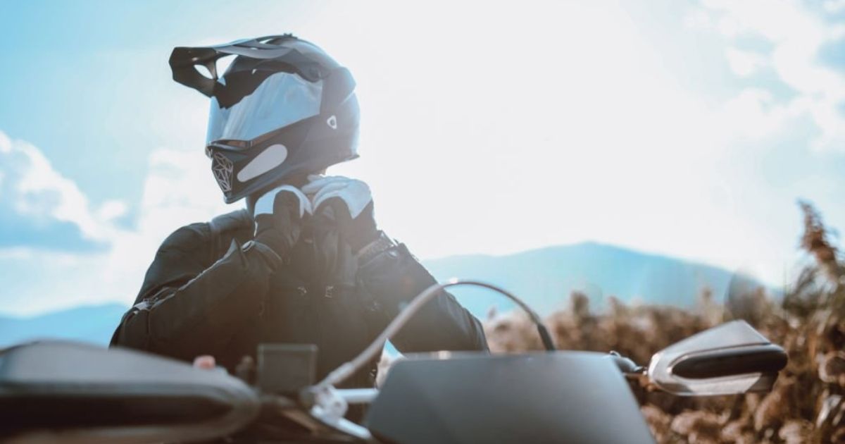 Long Oval Helmets That Fix the Fit Problem in 2025