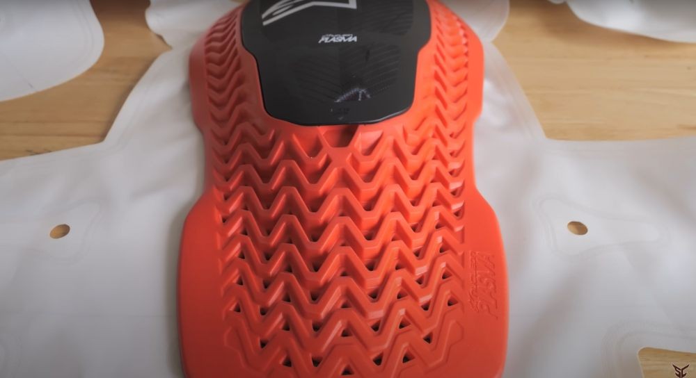 Close-up of the Tech-Air 5 Plasma’s new Nucleon back protector
