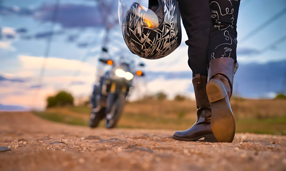 What makes a motorcycle boot “wide”