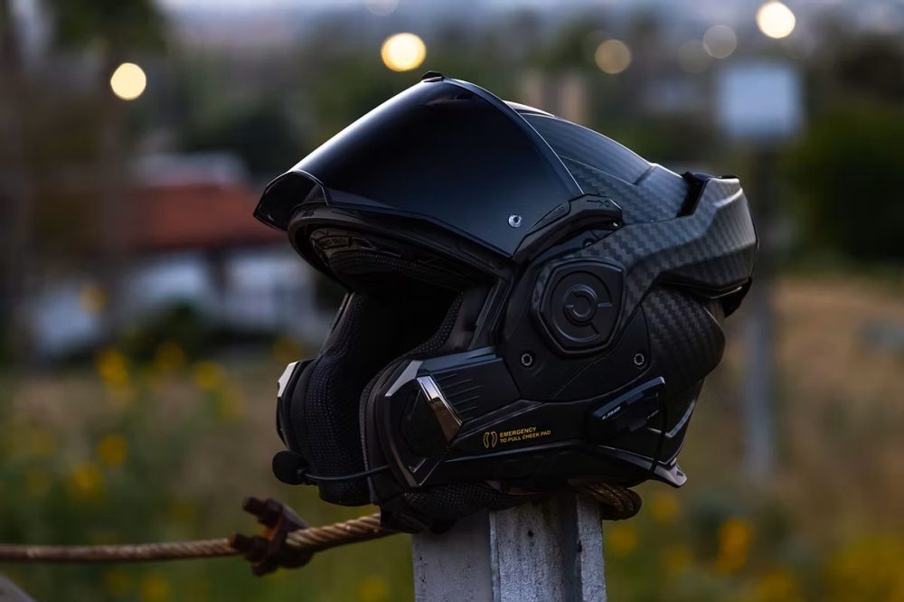 LS2 Advant X Carbon modular helmet with 180° chin bar rotation