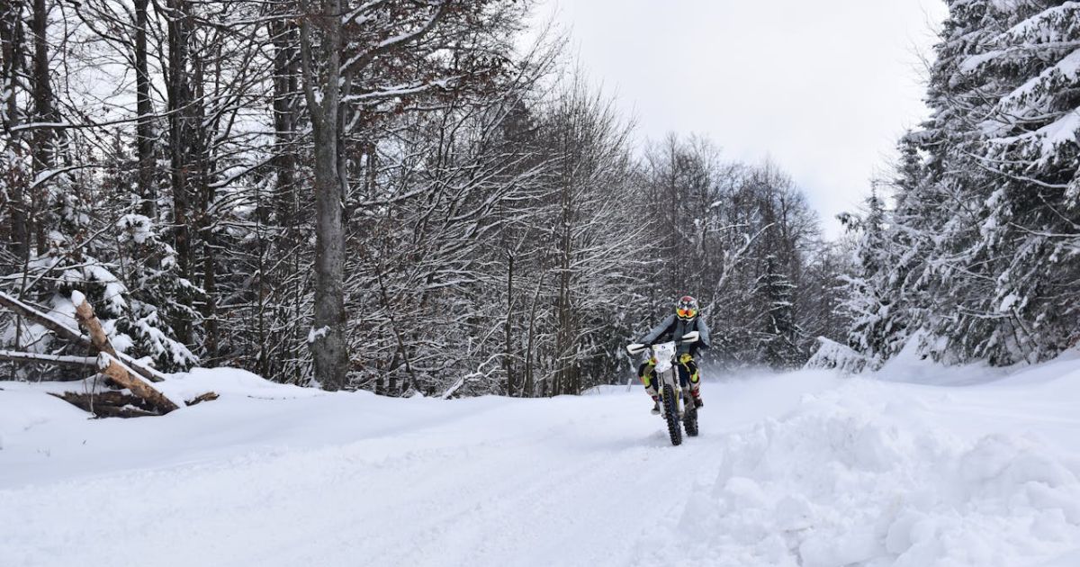 Winter Motorcycle Pants: Stay Warm and Ride On in 2025