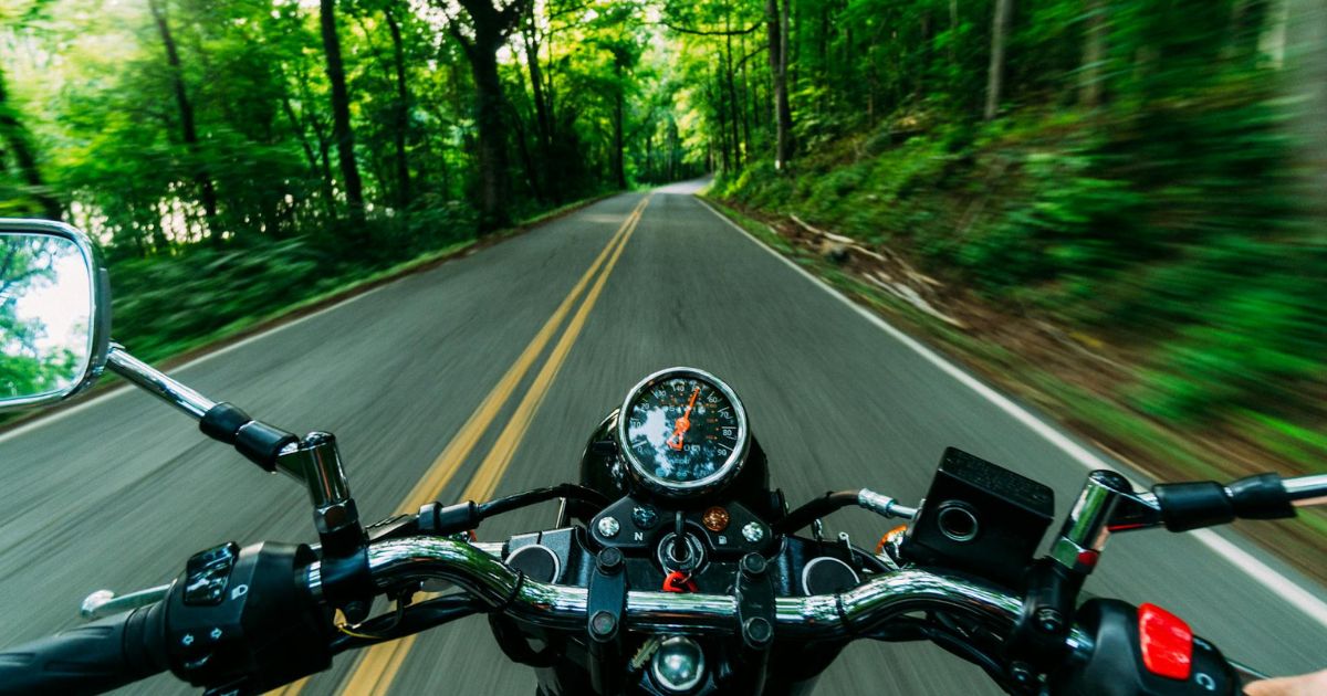 Best Motorcycle Dash Cam: Reviews & Complete Buying Guide