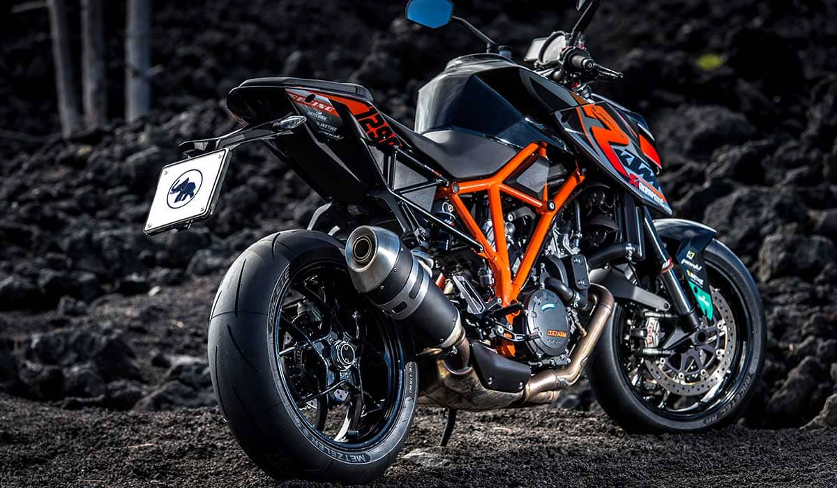 KTM sportbike fitted with Metzeler Racetec RR K3 tires, highlighting tread design and track-ready performance