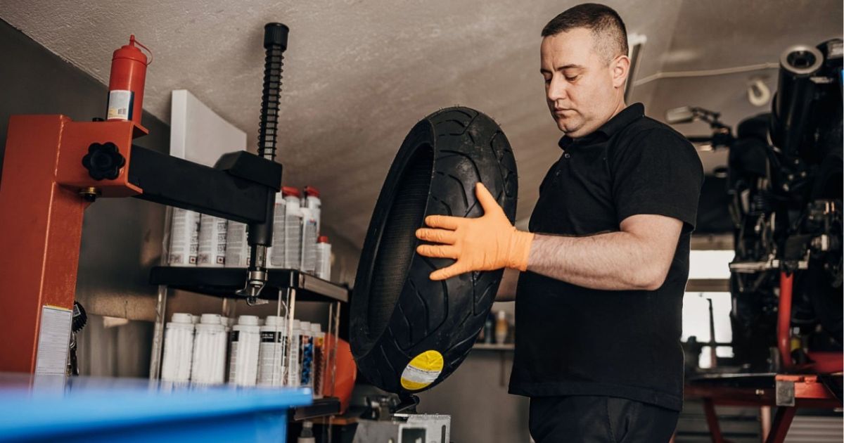 Best Motorcycle Tire Changers for DIY Riders