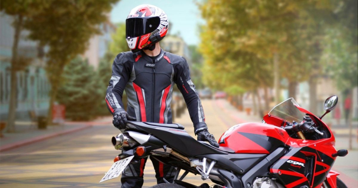 Best Motorcycle Suit for Track and Street Riders