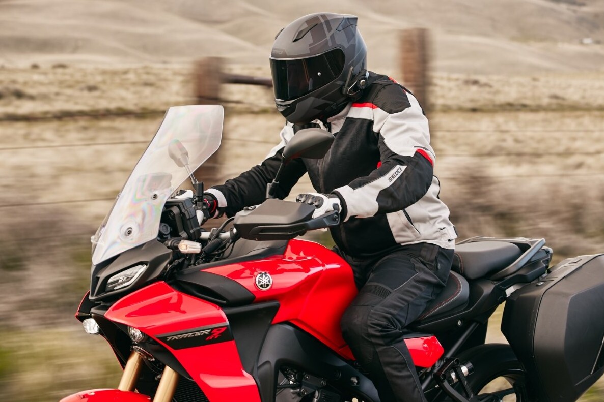 Rider wearing Sedici Federico 2 mesh motorcycle jacket on a Yamaha Tracer